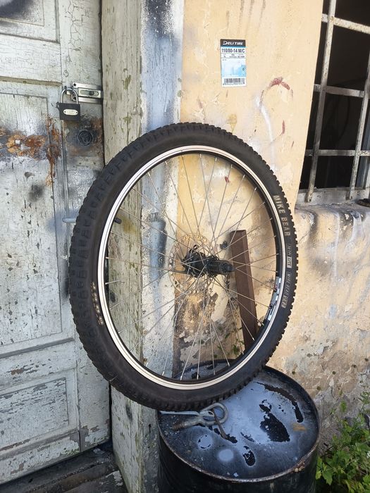 Vând cauciucuri Mike Bear umpic folosite