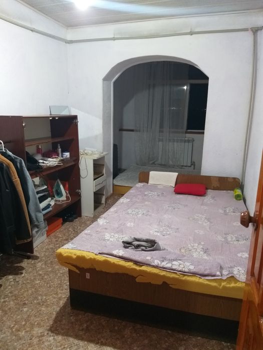 Возьму 1 девушку в квартиру