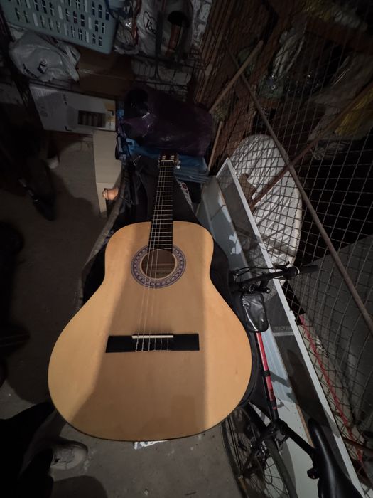 Chitara Freedom CG300 4/4G folosita o singura data.