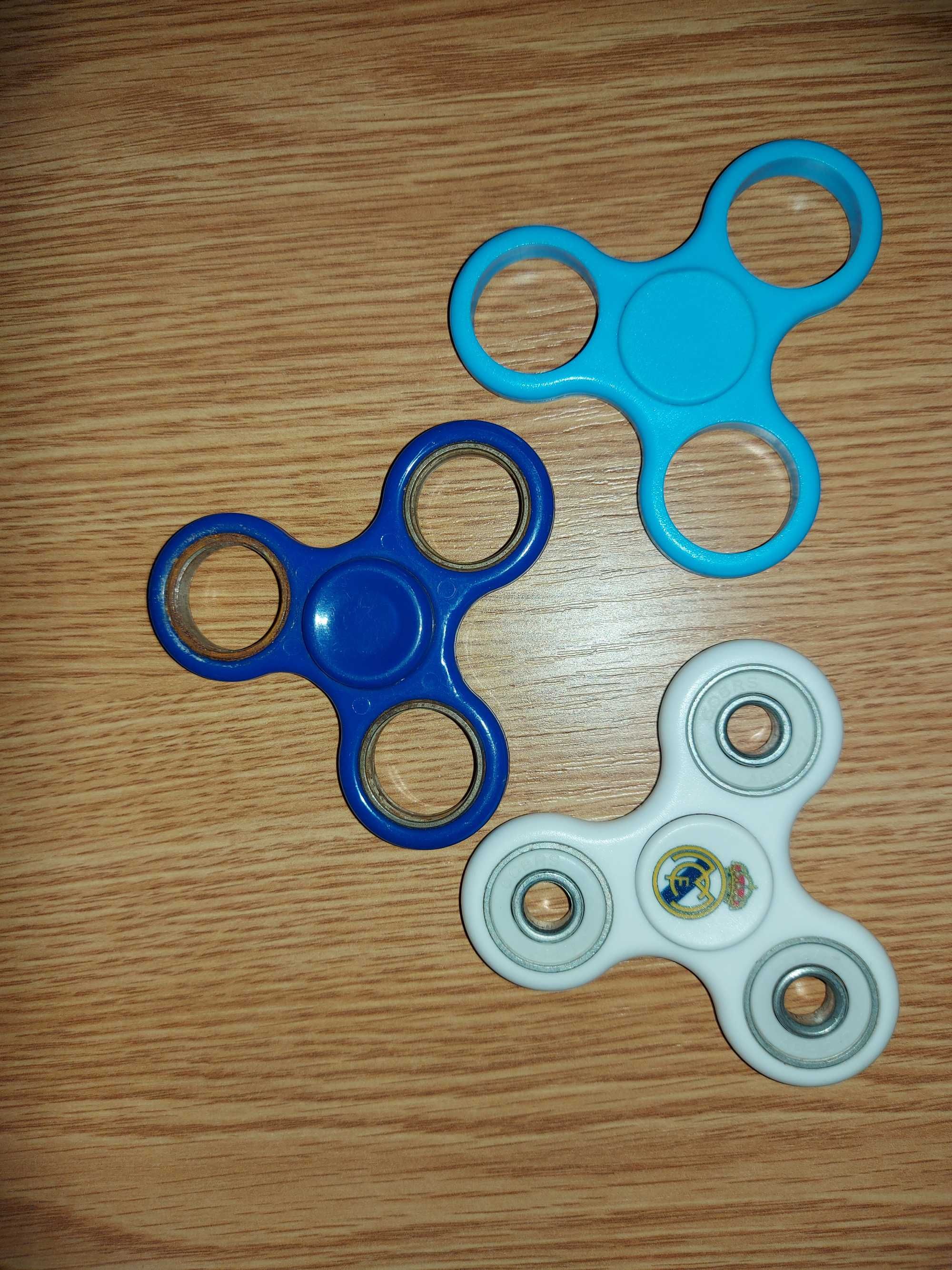 Jucarie interactiva anti-stres cu  rulmenti, Fidget Spinner, Buc = 3