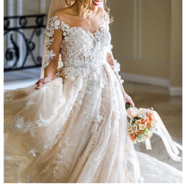 Ultimul pret - Rochie de mireasa Freya, APROAPE NOUA, flori 3D