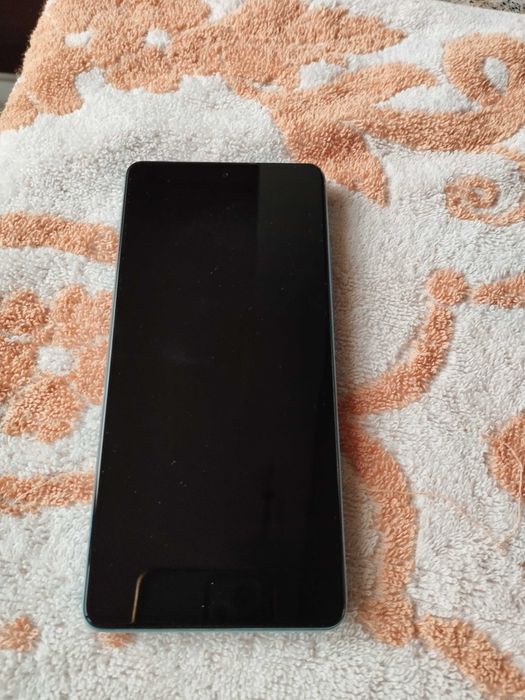продавам  XIAOMI REDMI NOTE 12 PRO+ 5G  8+8 GB RAM 256 GB ROM 250лв.