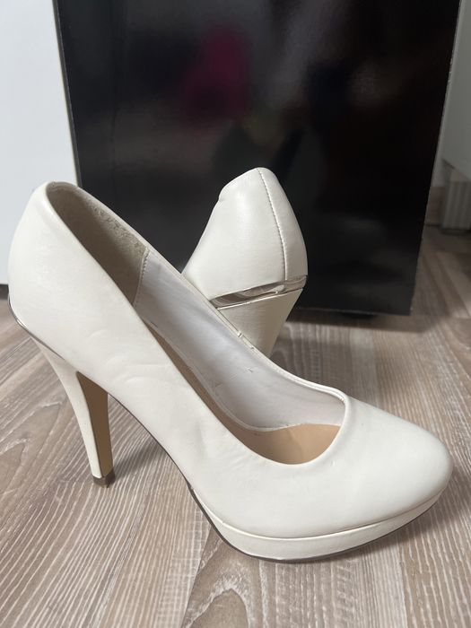 Дамски обувки 38 номер