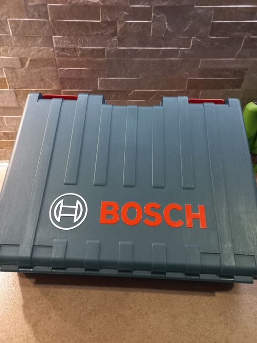 Перфоратор BOSCH GBH 180 LI  със зарядно и винаги батерия