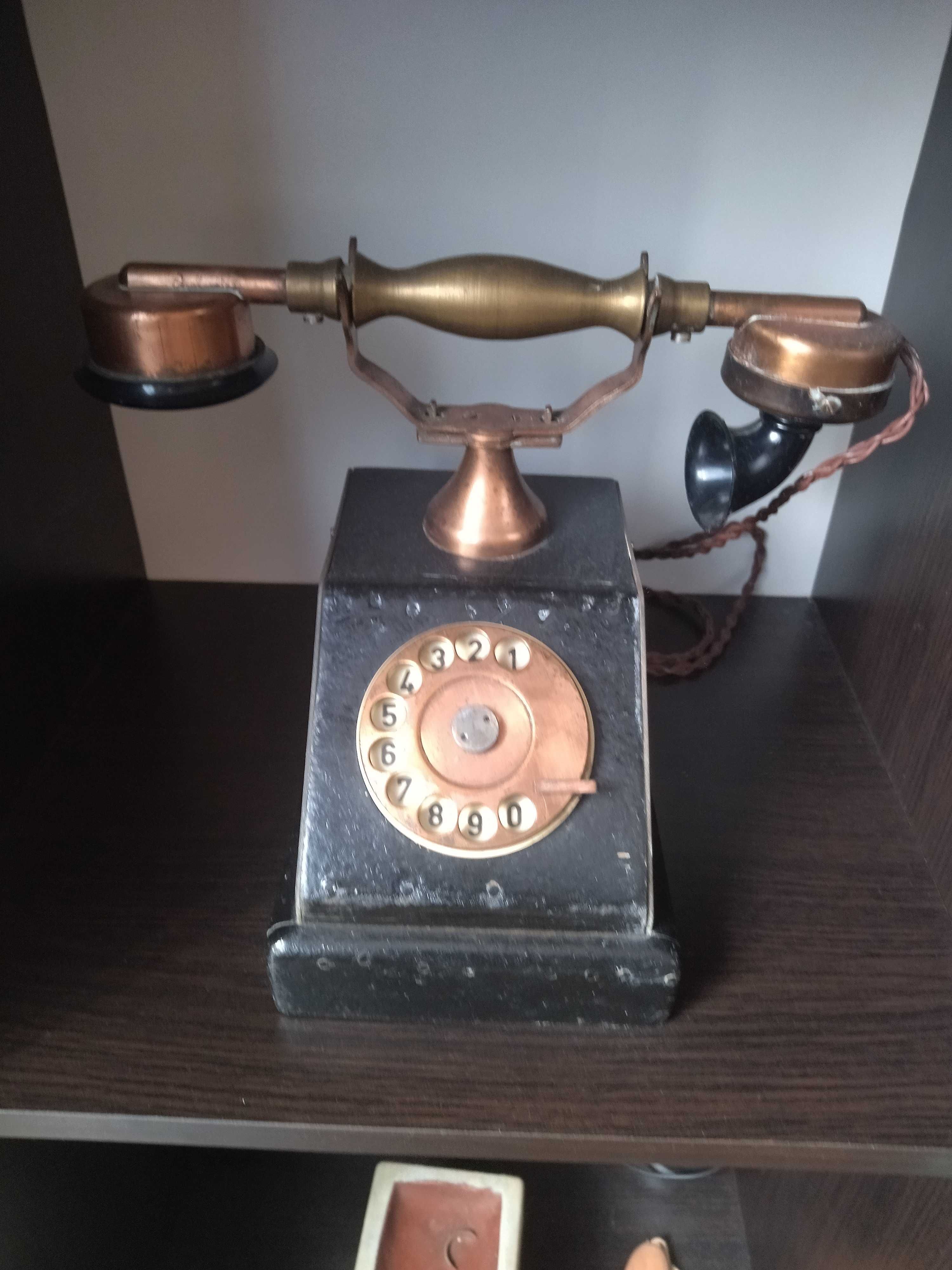 Telefon antic in stare de functionare