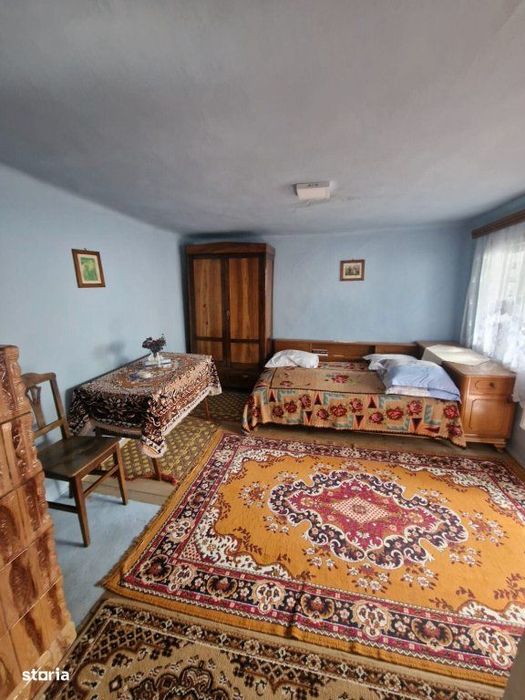 Maneciu Pamanteni - Casa  si anexa 170 mp construiti - 4 camere - 460
