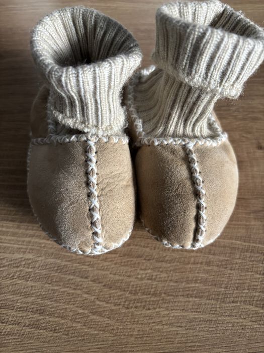 бебешки пантофки от агнешка кожа
