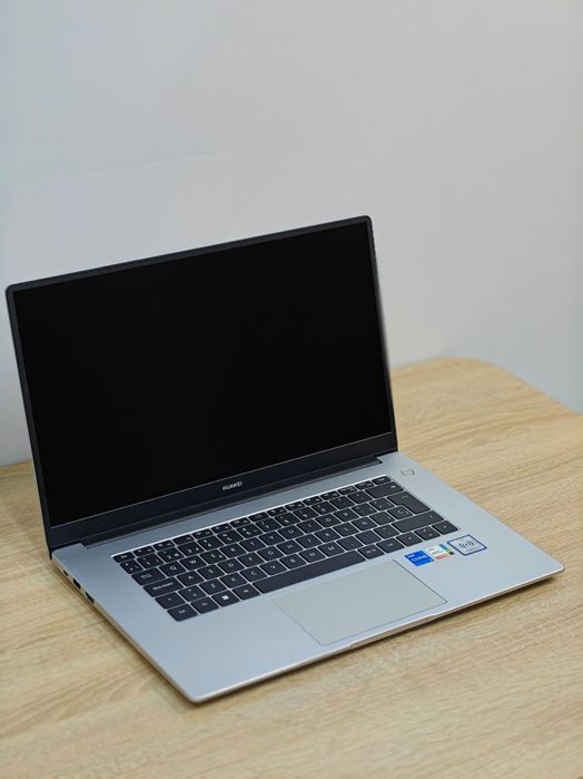 Huawei MateBook D15 / Core i5-1155G7 / 16GB DDR4 / SSD 512GB / 15.6”