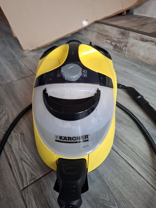 Aparat de curățat cu aburi