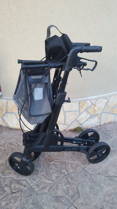 Dispozitiv premergător pt. persoane cu dizabilitati