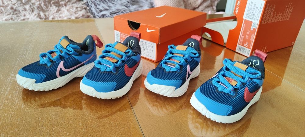 Чисто нови Детски маратонки Nike размер 21