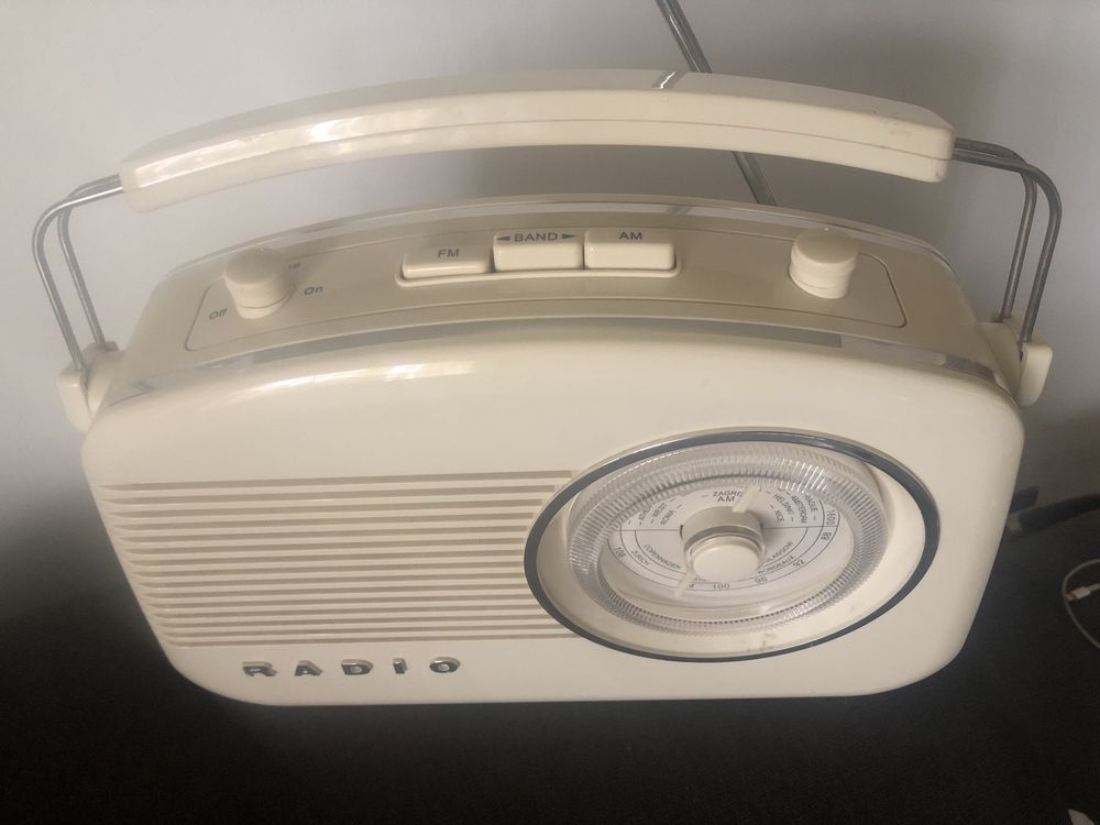 Radio retro vintage design FM- AM si radio-casetofon Thomas