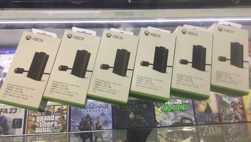 Аккумулятор Xbox: Rechargeable Battery+ usb-C Cable