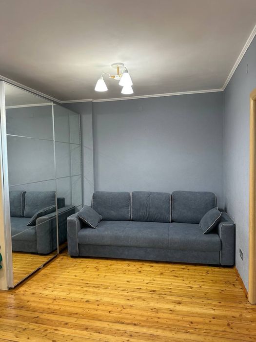 Продам диван в хорошем состоянии