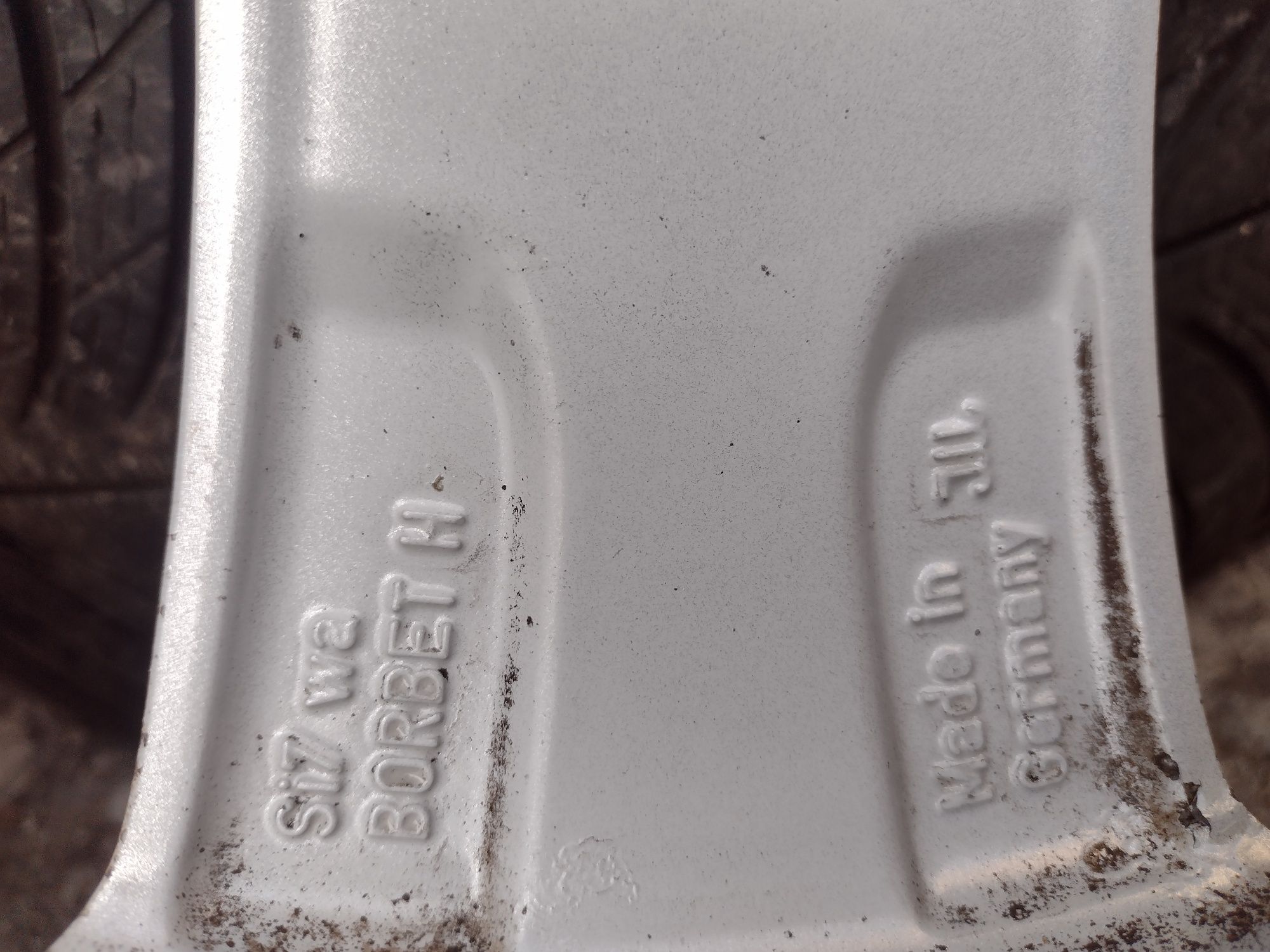 Перфектни Borbet 19-5x130 ET53 8.5j. Audi Q7 4L