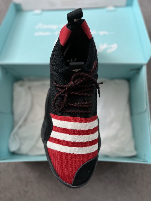 Adidas x Trae Young 2.0