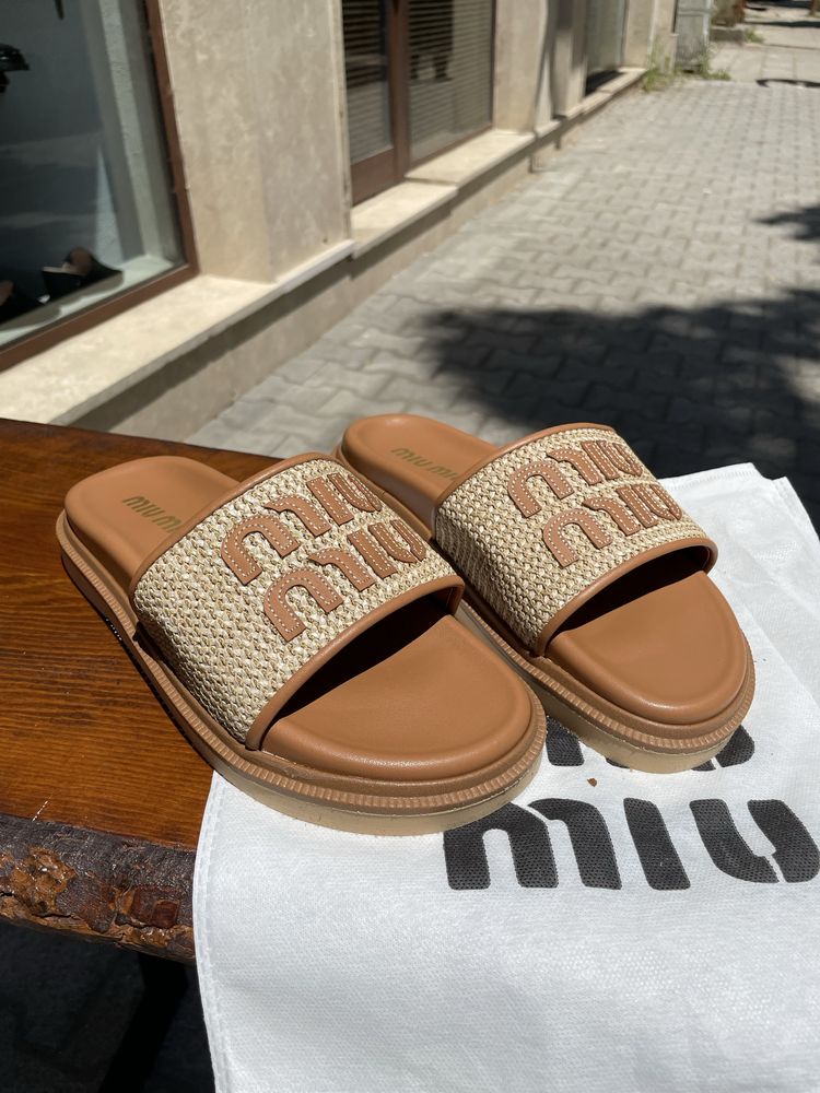 Miu miu дасмки чехли 2 цвята