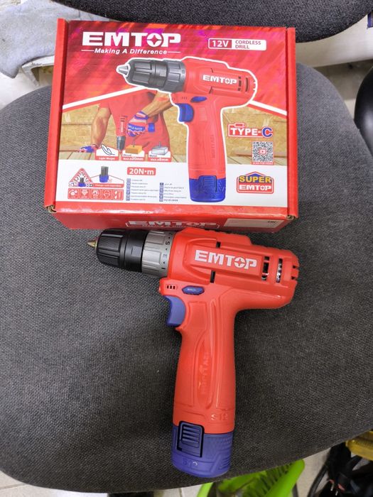 Шуруповерт аккумуляторный, новый Emtop. Оригинал