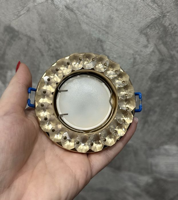 Продам люстру!!!