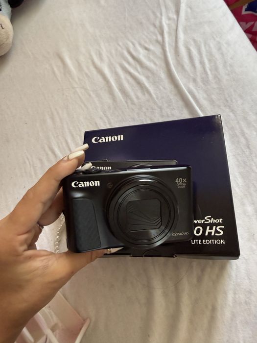 Canon SX740hs PowerShot
