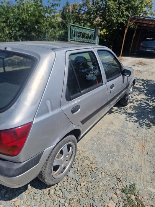 Ford fiesta 1,3 benzina