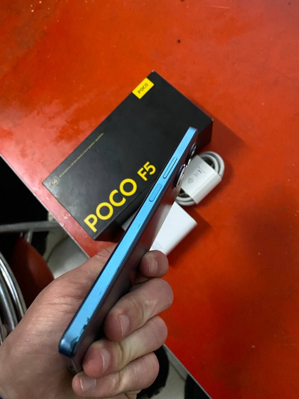 POCO F5.  12+4 ROM 256 GB 

S