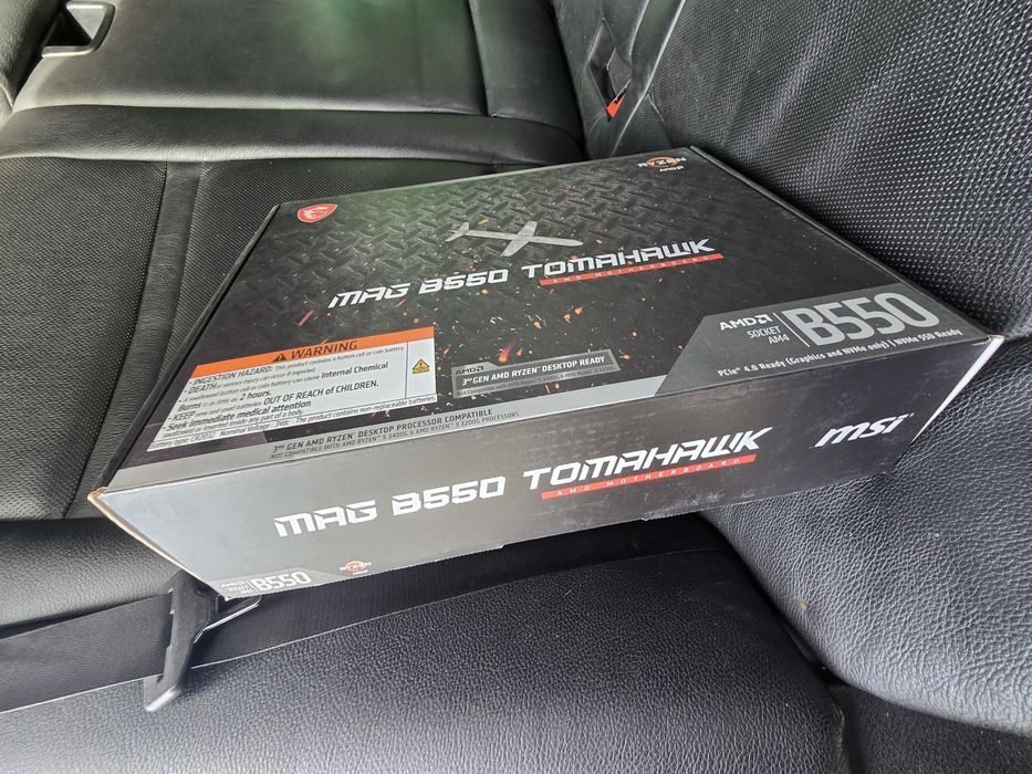 Placa de baza MSI MAG b550 tomahauwk