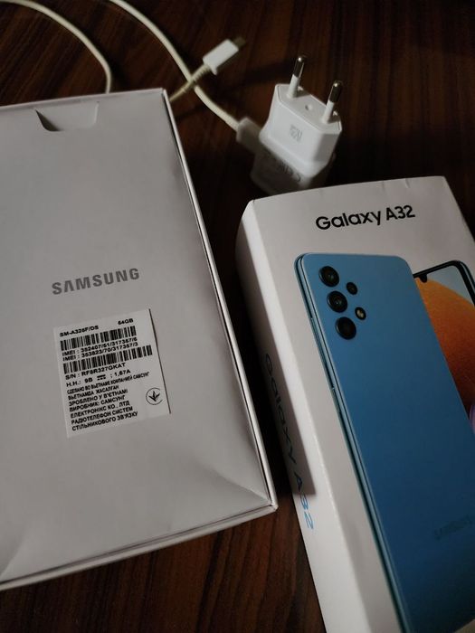 • Samsung Galaxy A32