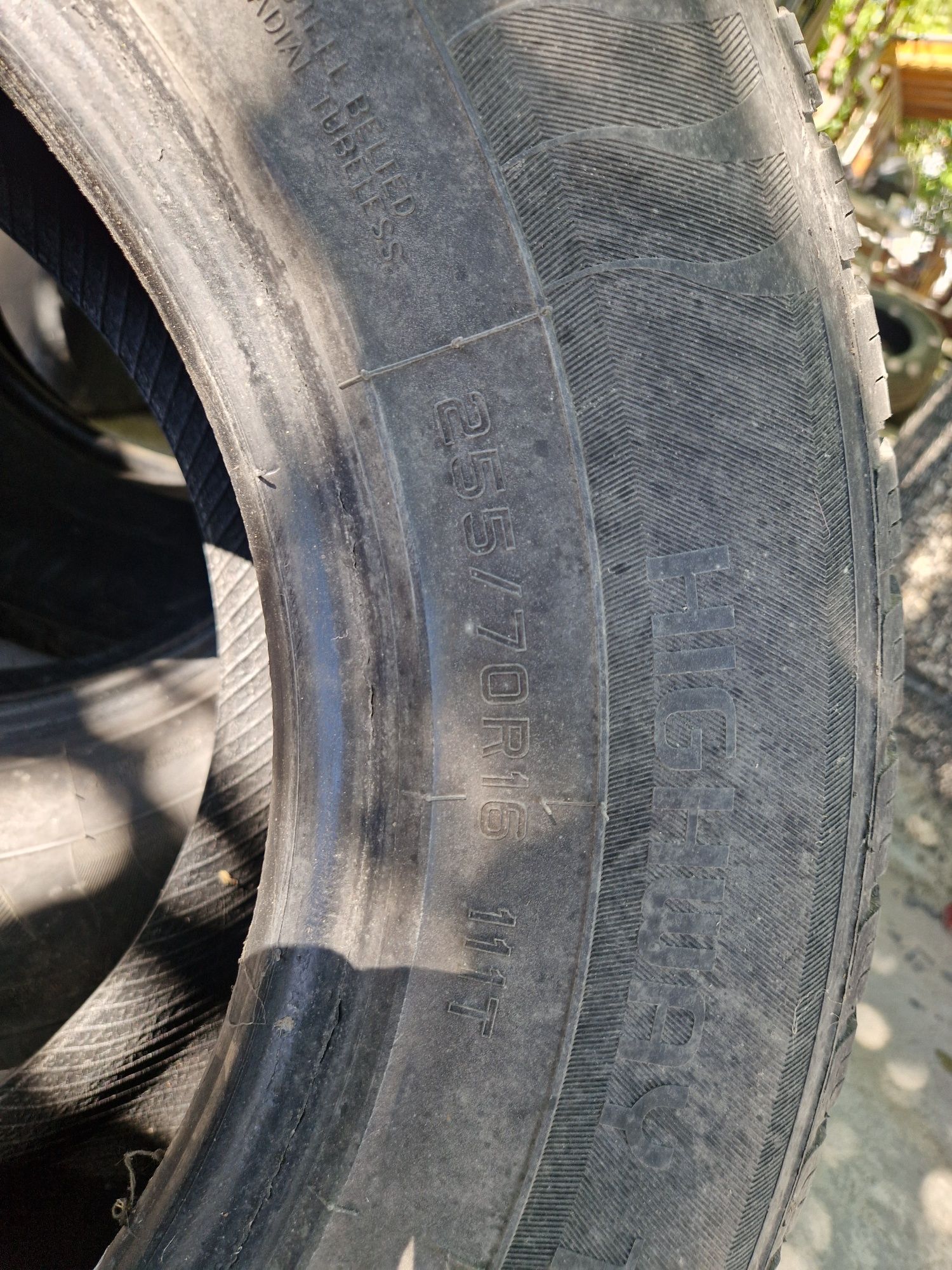 Гуми за джип 255/70/16