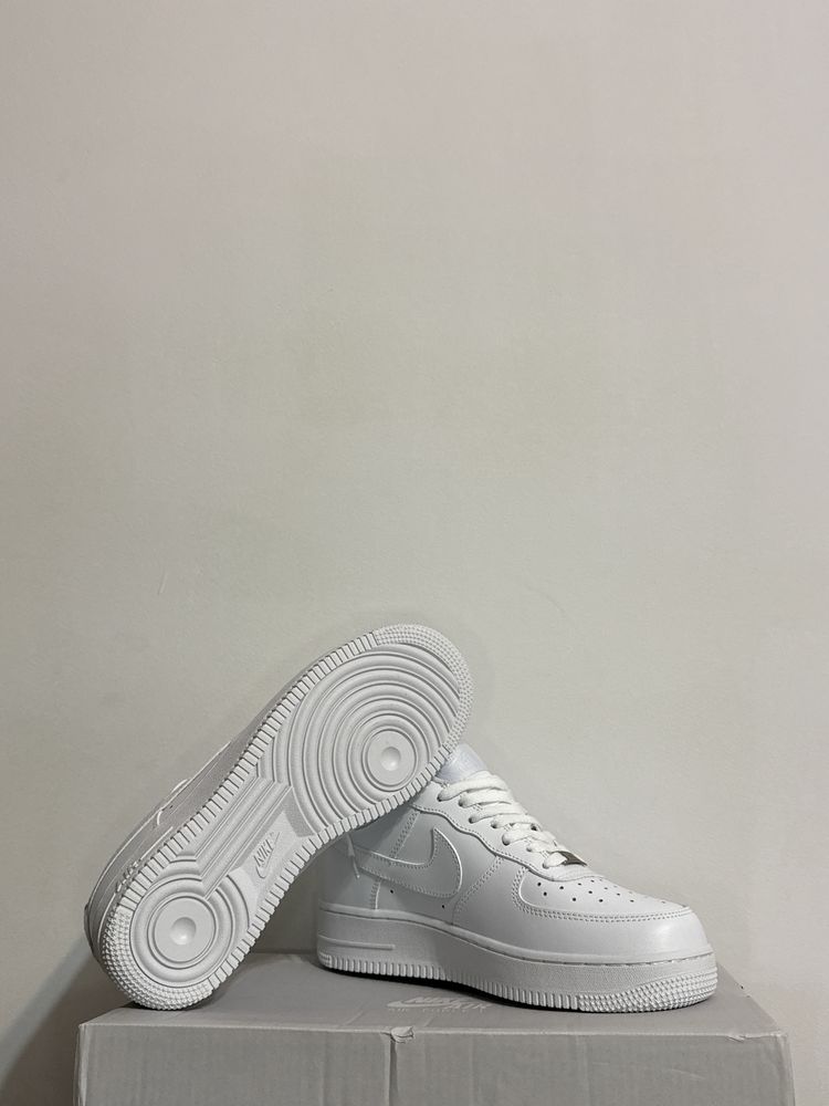 Adidasi Nike air force 1 Triple White 40-44