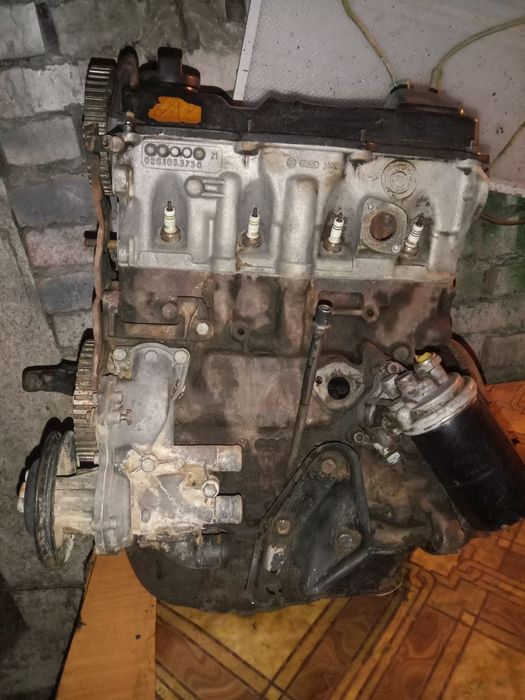 Продам двигатель RP моновпрыск 1,8 пассатб3 ауди80,б3,гольф3 Венто