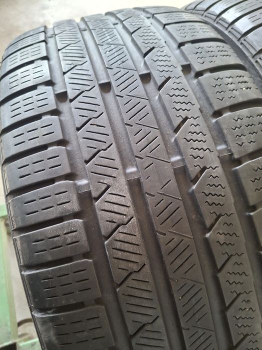 2 Anvelope de iarnă 235 40 r18 Continental