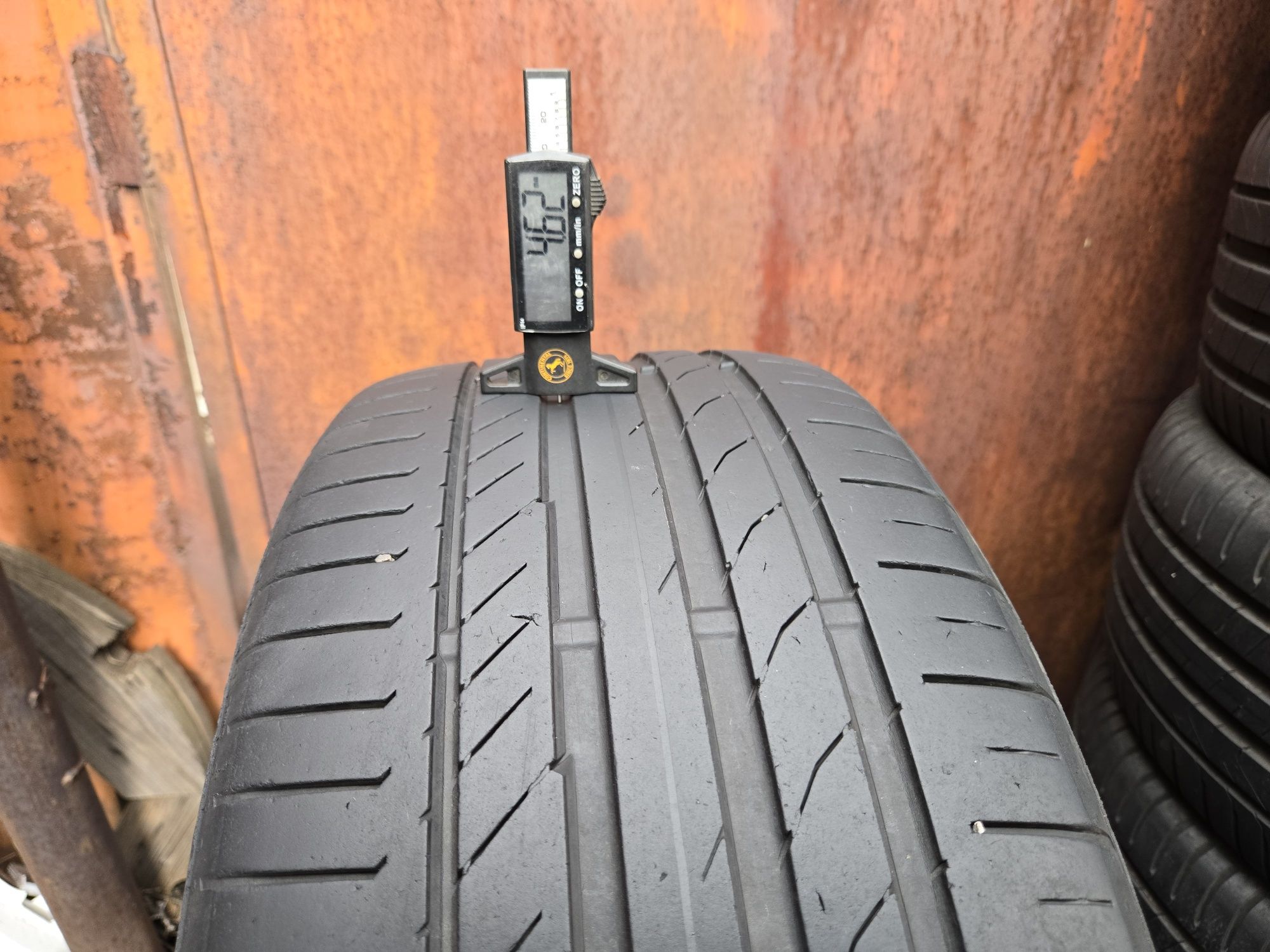 2бр 245 45 18 Continental летни.