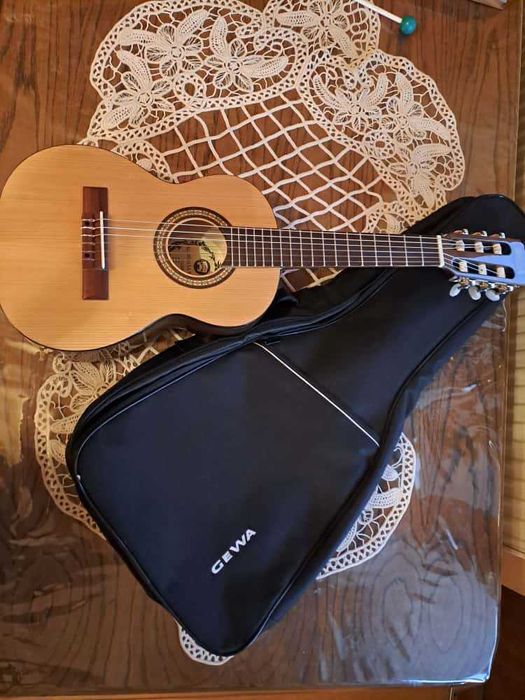 Chitară copii 1/4 Hora Reghin + Husă Gewa