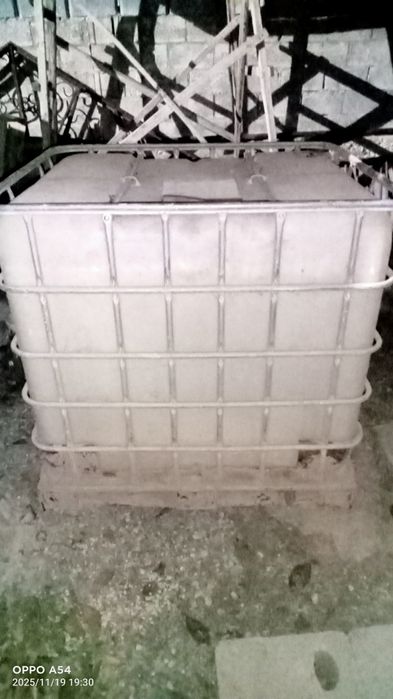 Продам бак на 1000 л