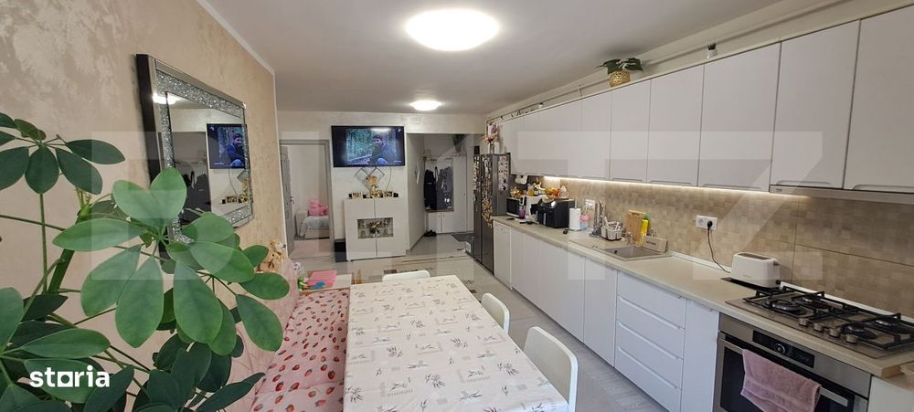 Apartament cu 3 camere, parter inalt, zona Florilor, cu parcare inclus