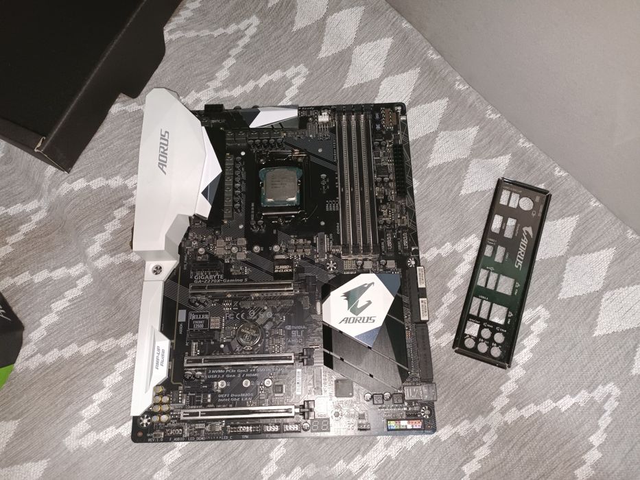 Продам комплект материнская плата и процессор