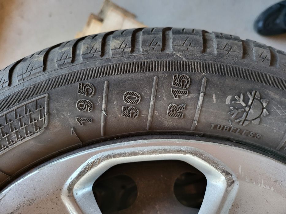 Set jante tablă Ford Fiesta Mk3 - Anvelope iarnă R15