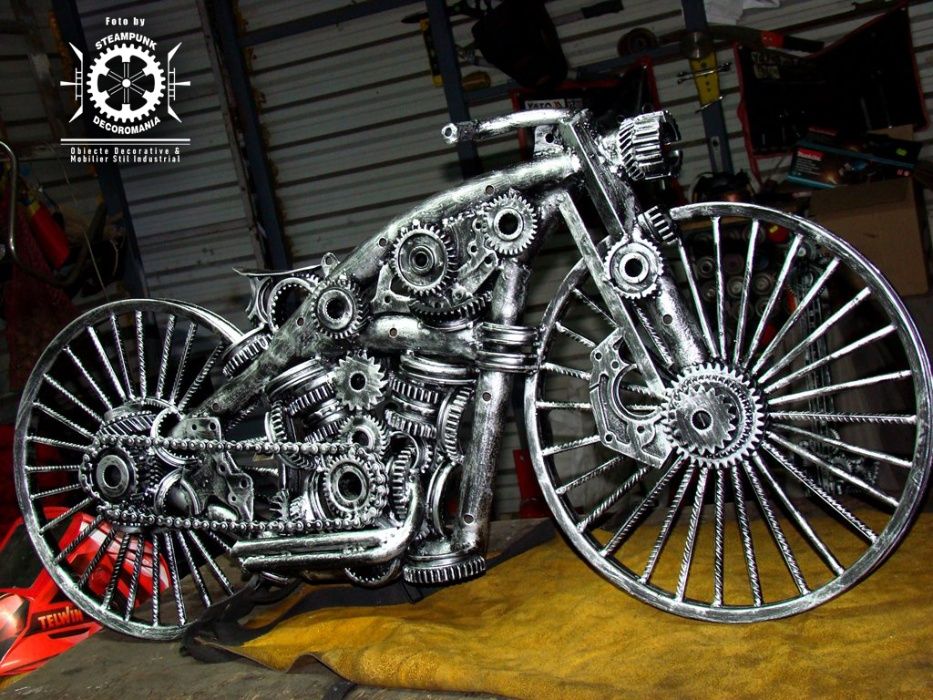 Sculptura fier "Motocicleta steampunk"piese auto moto reciclate.