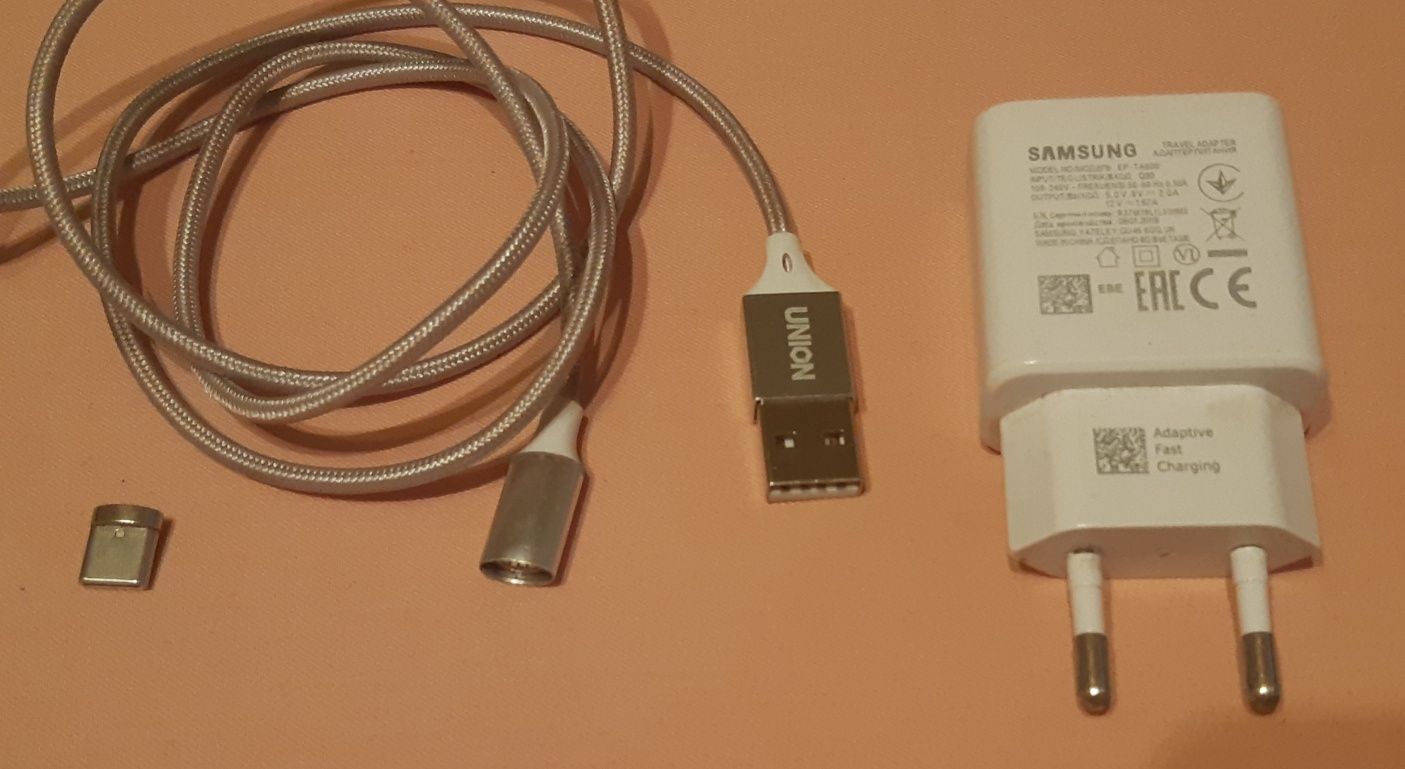 USB шнуры зарядки разные