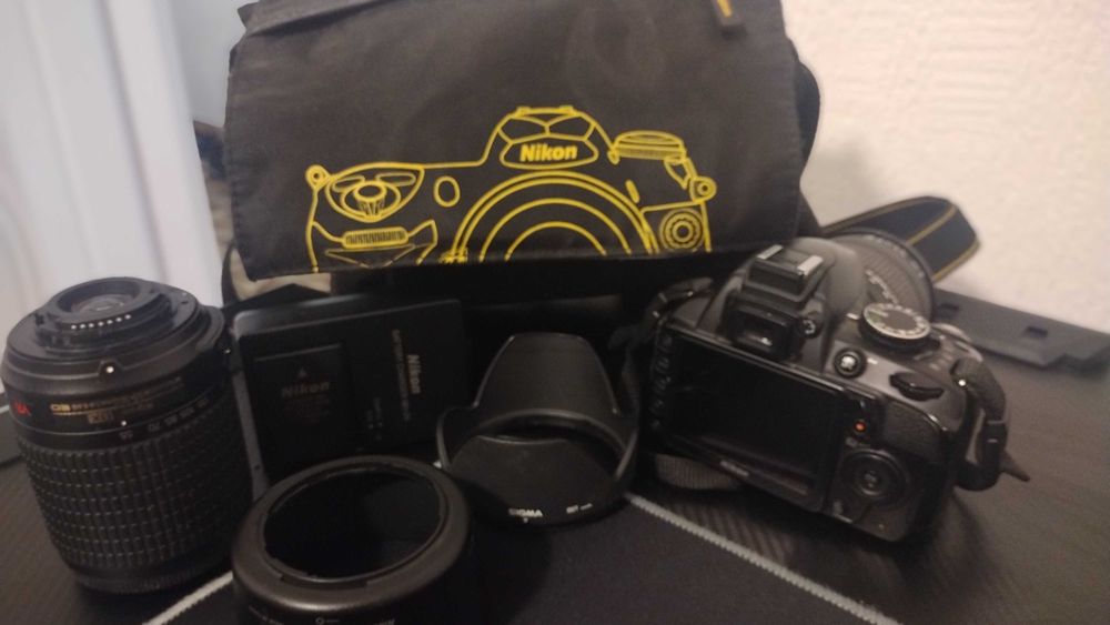 Фотоапарат Nikon D3100