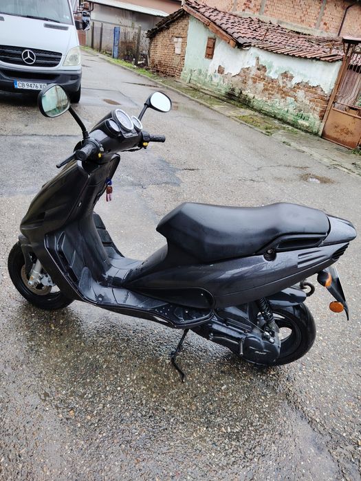 Скутер Малагути F12 + подарък