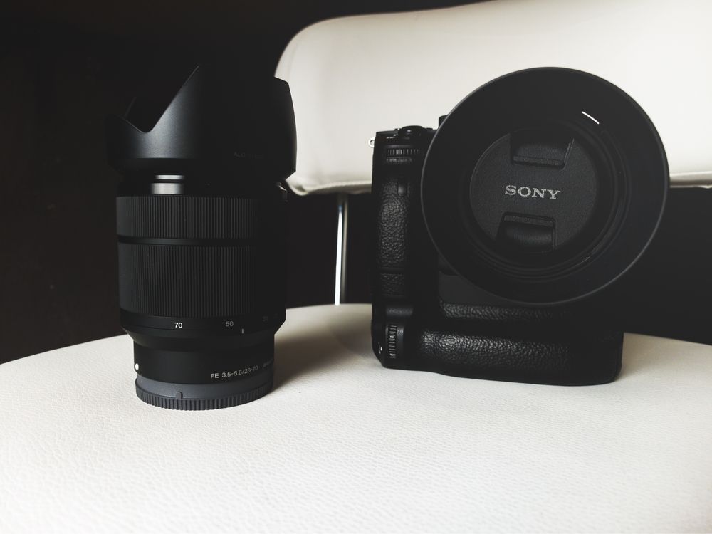Гаранция 2027г / SONY A7III с 2 Обектива и Грип / Като Нов