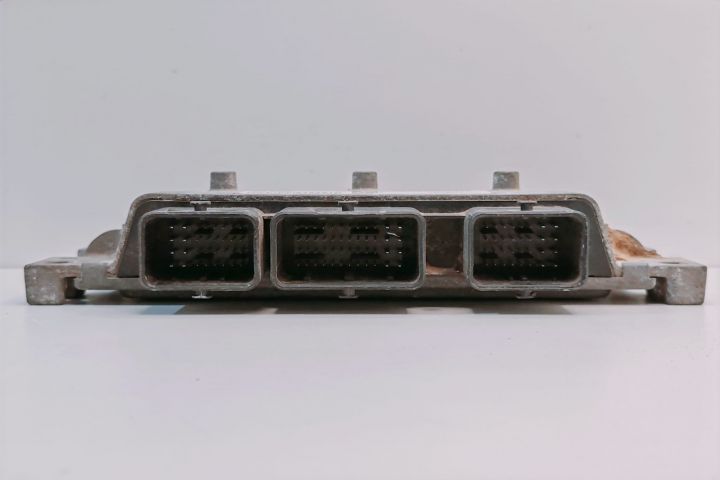 Calculator Motor Continental ECU  AV2112A650CB / S180047012 / EMS2102