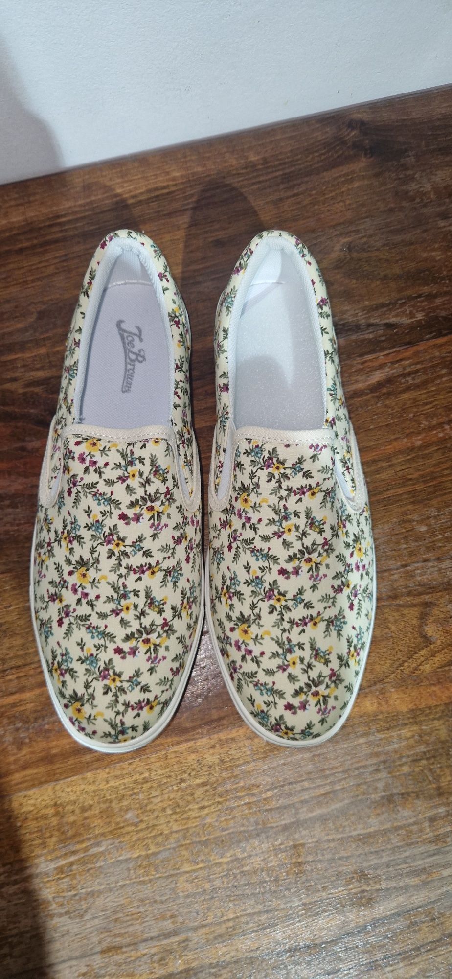 Espadrile noi cu eticheta Vans marimea 42