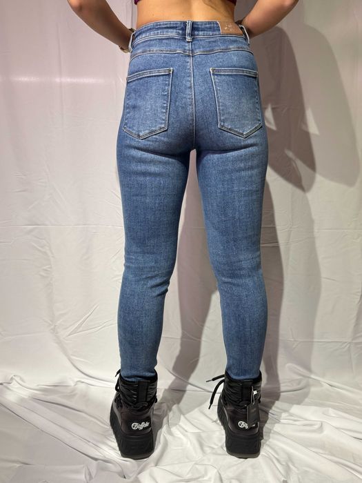 Оригинални дънки ONLY, Размер S, Нови