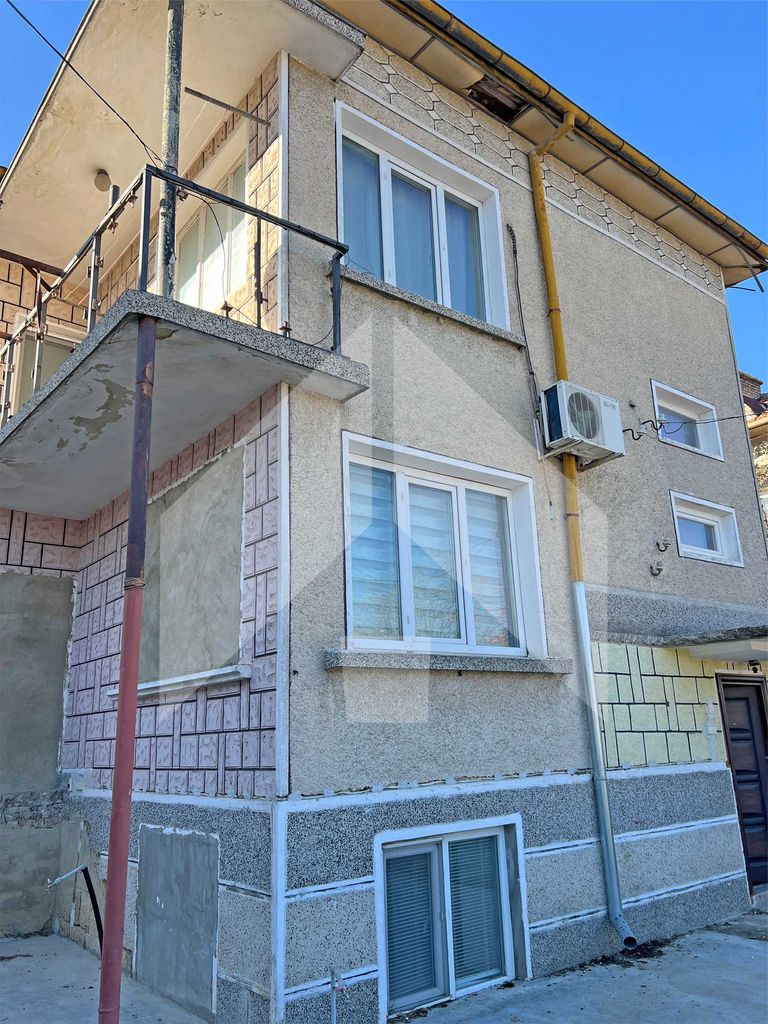 Продава се Къща в Нови пазар - 174 кв.м за 704 €/кв.м - Снимка #22
