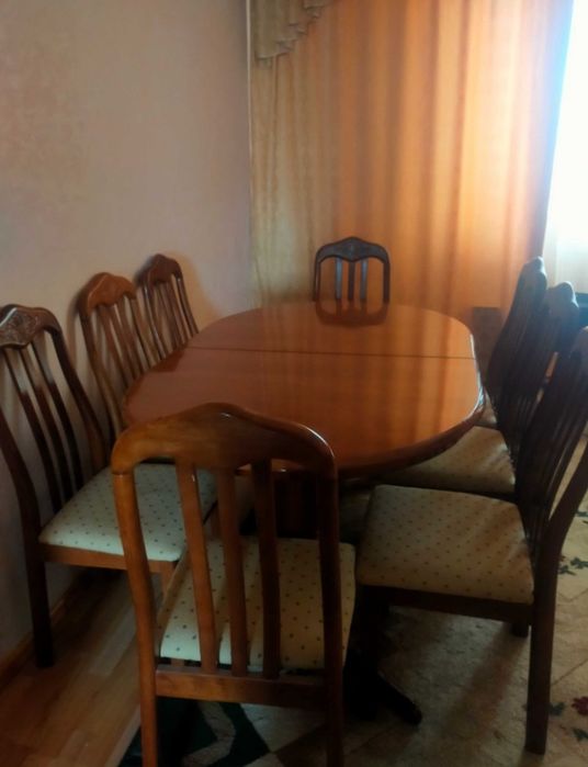 Продам стол, стулья