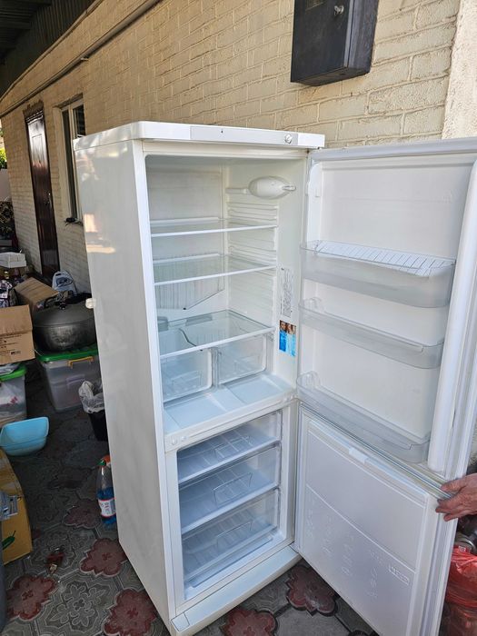 Холодильник Indesit ES 16 белый