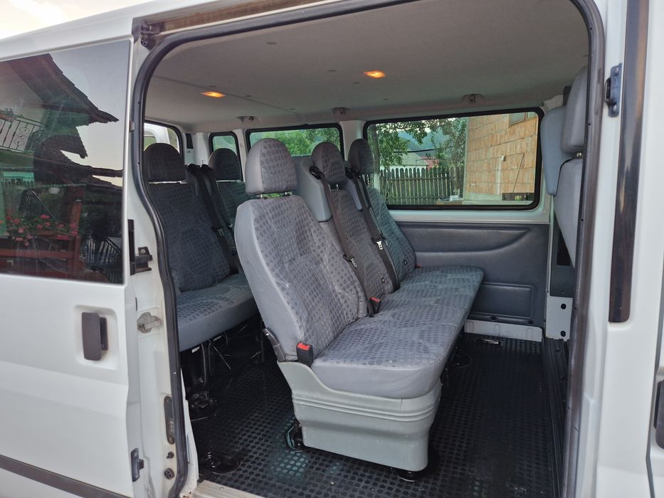 Ford transit 8+1 locuri